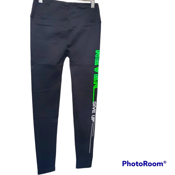 NWOT Itzon Never Give up Black Leggings - Picture 2 of 3